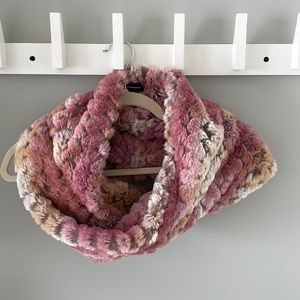 Anthropologie Faux Fur circle scarf NWOT Pink Ombre